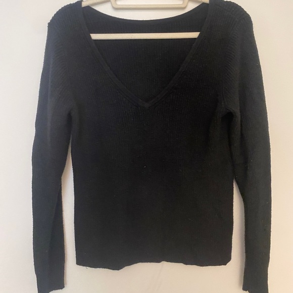 New Banana Republic Sweater - Picture 3 of 3